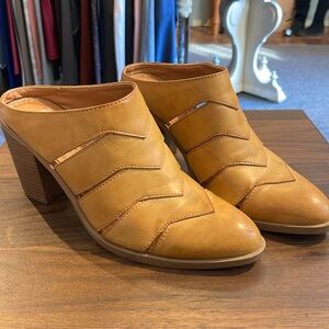 Dolce Vita Heeled Mules